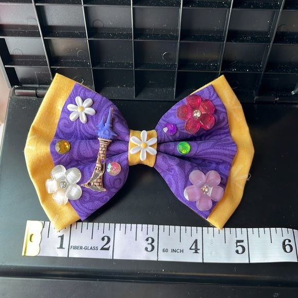 Rapunzel bow - Picture 3 of 4